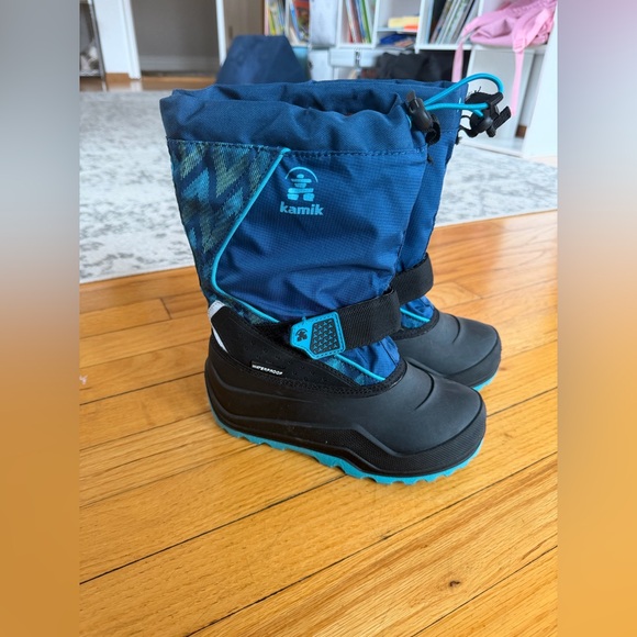 Kamik Other - Kamik Kids Navy and Aqua Winter Snow Boots size 1